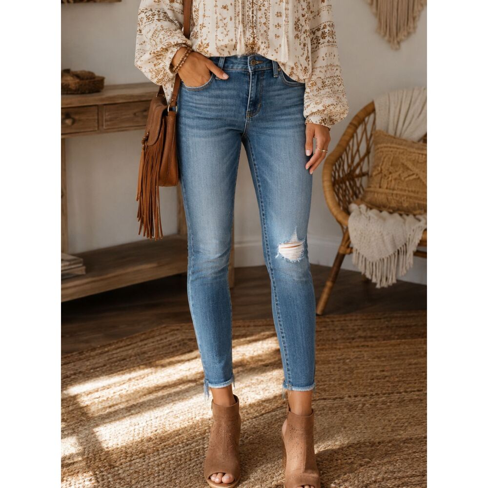 LOFT Modern Low Rise Skinny Jeans Women’s 6 Medium Wash Distressed Stretch Denim